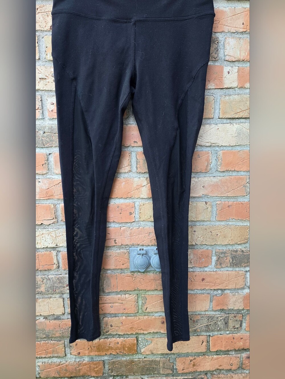 ALO Yoga Black Performance Leggings with Logo Waistband